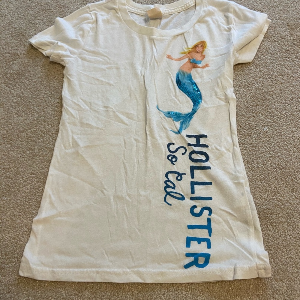 Hollister shirt